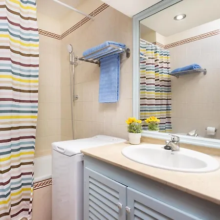 Oceanfront Gds 228A *